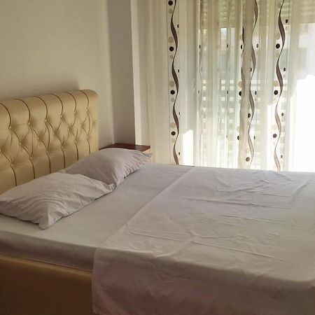 Alpha City Center Apartment Shkoder Exterior photo